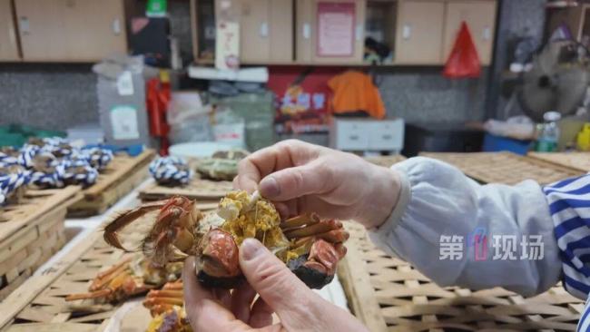 部分大闸蟹跌出“地板价” 价格两极分化