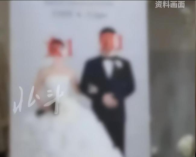 官方回应“一男与两女同日两宴”:不重婚;道德争议持续发酵