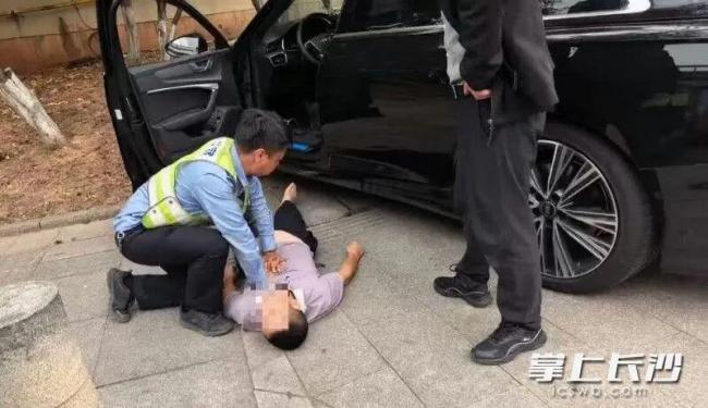 长沙男子开车突发心梗昏迷车辆失控 市民接力救援显大爱