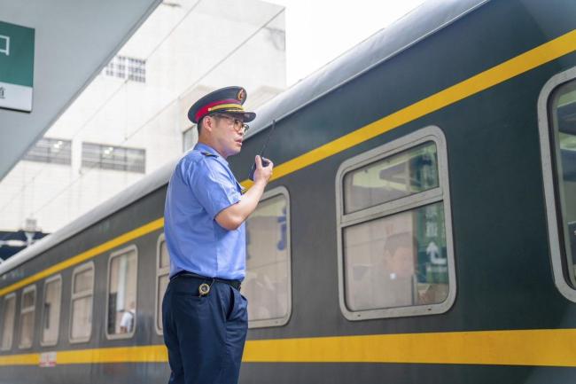 受台风影响长三角铁路调整开行方案