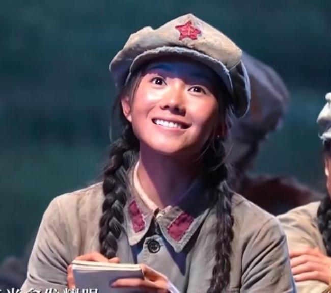 吴彦姝刘浩存演绎草地日志 豪爽与乐不雅震荡东说念主心