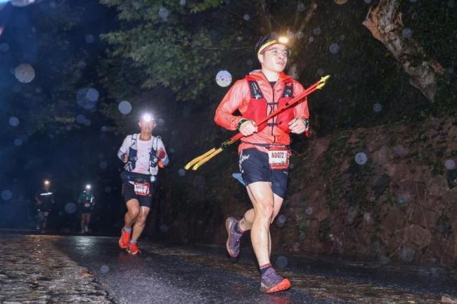 1.5万名跑者奔赴莫干山逐风奔跑 十年热爱之约