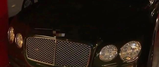 花16元叫代驾 车尾受损维修超15万 宾利车主维权难