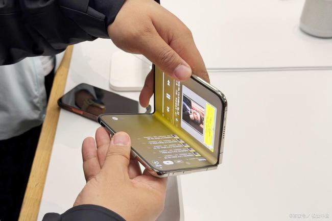 iPhone Duo问题频发难挡需求火爆 产能瓶颈推高热度