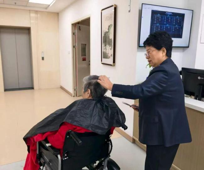 研究称我国4成老人陷入“失乐”困境 无声的健康警报