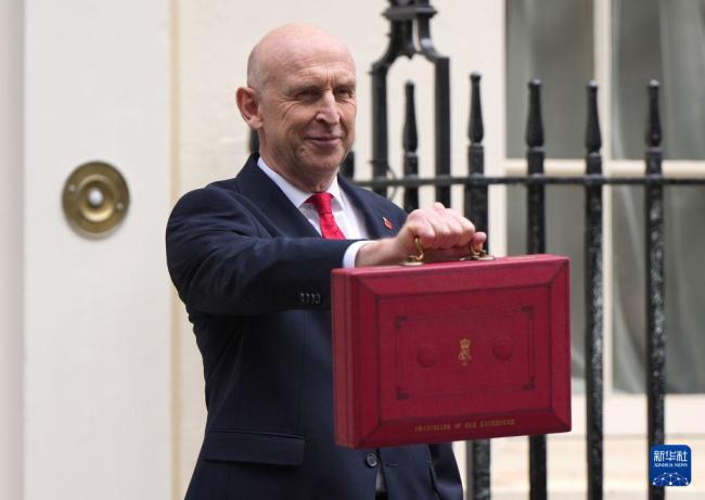 英国宣布对乌克兰追加百亿英镑援助，承诺提供价值350亿英镑的支持，其中160亿英镑为军事援助
