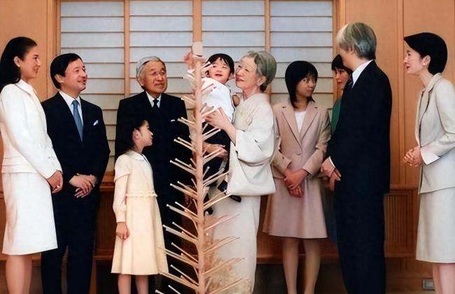 日本天皇女儿为何不能继承皇位