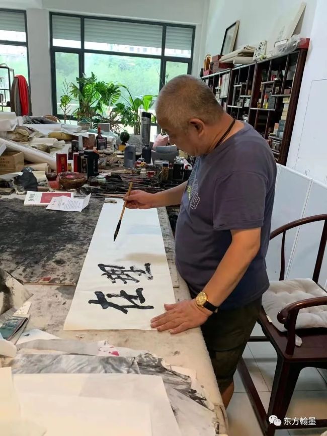 为山河立传著名画家张志民绘就家国情怀