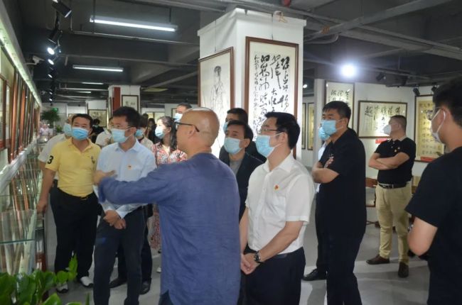 丹青写光辉庆祝建党百年书画展在深圳开展青年书法家王谦应邀参展