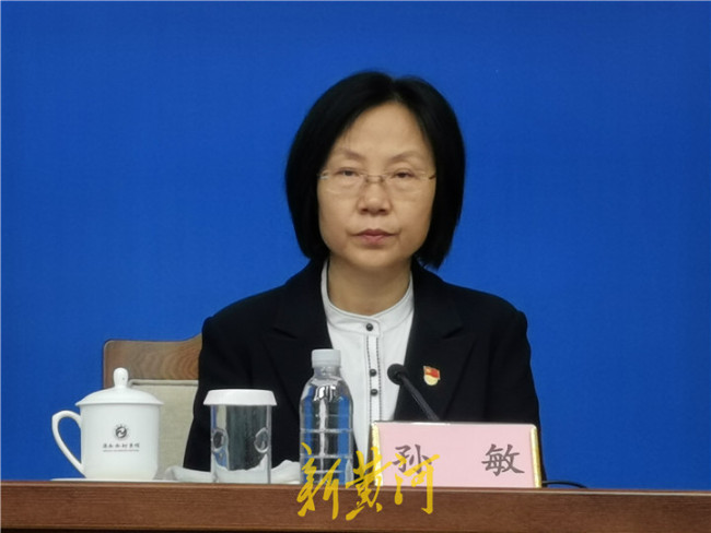 孙敏说,从化妆品市场看,化妆品产业作为"美丽经济"的重要组成部分,近