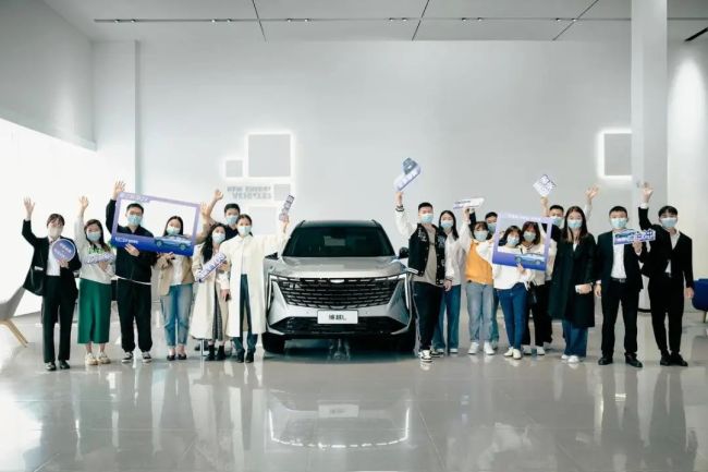 多图左右滑动图片内容公众号素材模板2.jpg 图片