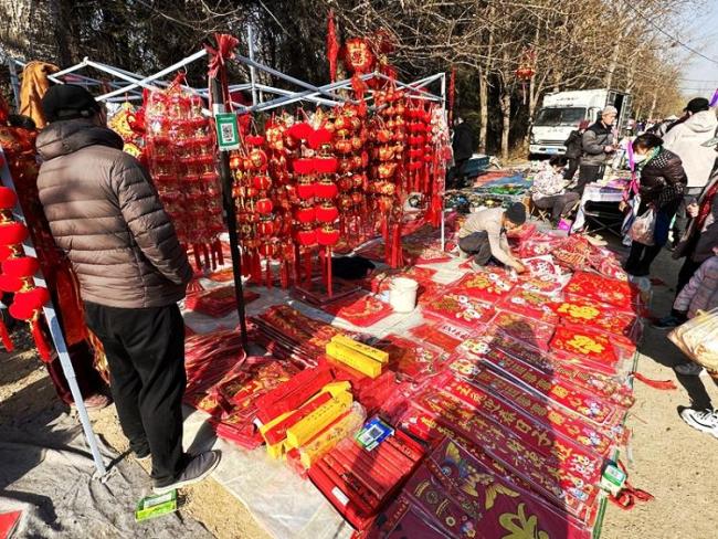 瓜子一天能卖千八百斤，浓浓的烟火气汇聚“山东大集”