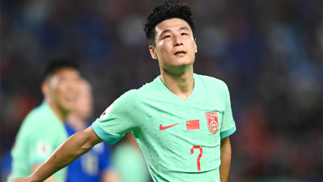 世预赛亚洲区第二阶段，中国男足客场2-1逆转泰国取得开门红