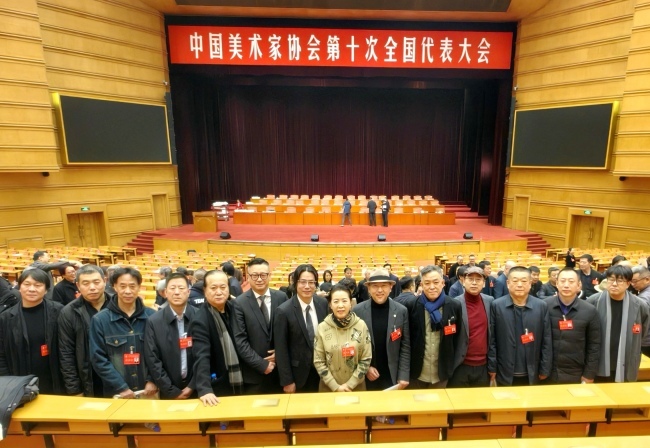 辽宁省6位艺术家当选中国美协第十届理事会理事，李象群当选副主席