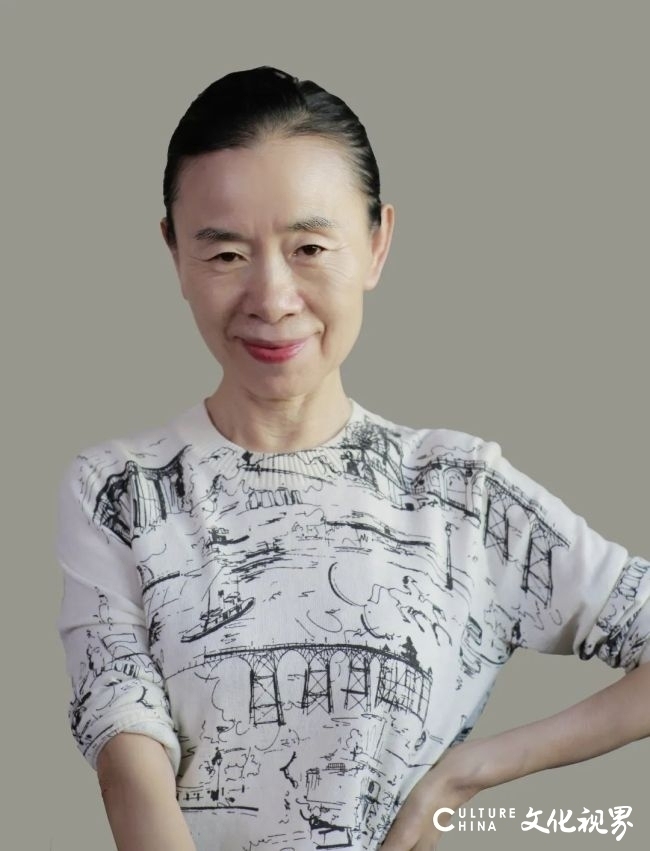她的画自带言说——许江看闫平:如何走过“时间的观光”?