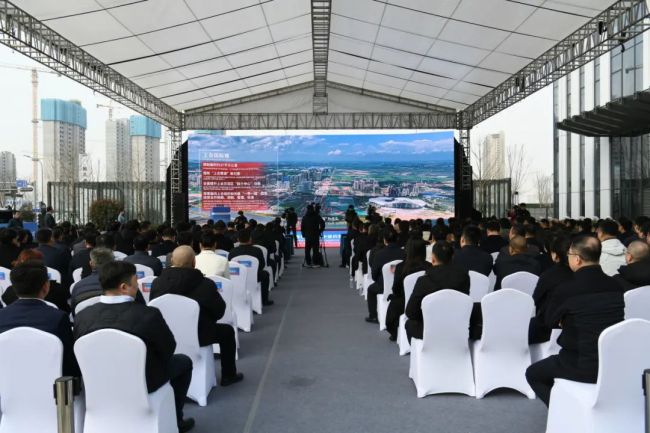 青岛胶州36个重大项目集中签约，如意湖总部基地正式启用