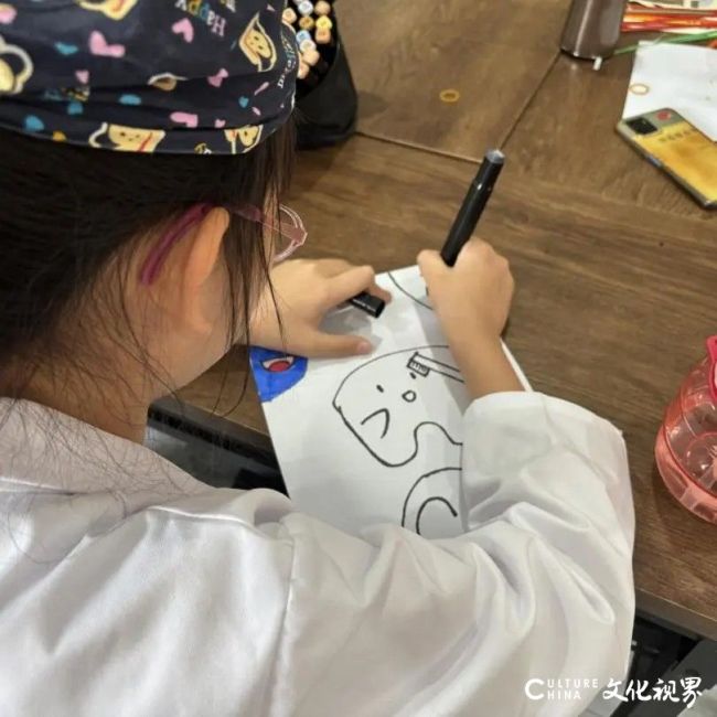 全国院区联动，可恩口腔“彩色微笑”主题画展给小朋友们奉献一个多彩儿童节