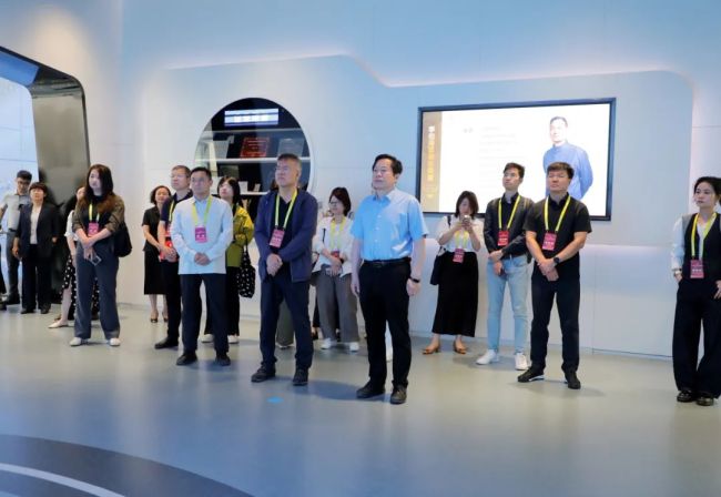 20多家中央及省级主流媒体点赞齐鲁制药高质量发展