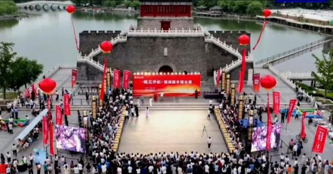 职业名手德州平原摆擂台，数千棋友观众到场助阵
