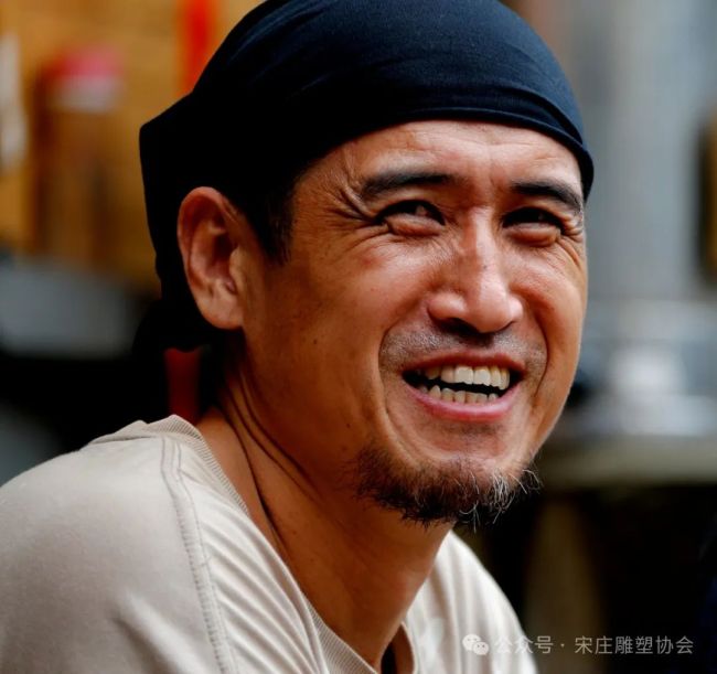 孙璐《机械寓言》丨公共艺术扮靓城市【户外美术馆计划】之  《六合南街雕塑走廊展》