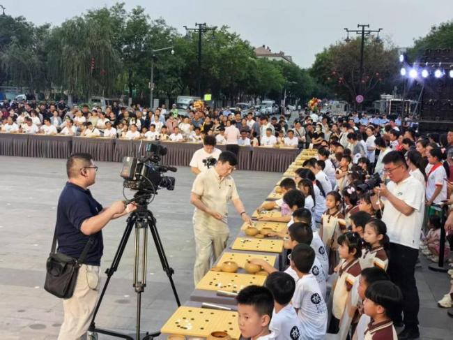 德州平原千年古县落子有声，小棋子转动围棋产业大舞台