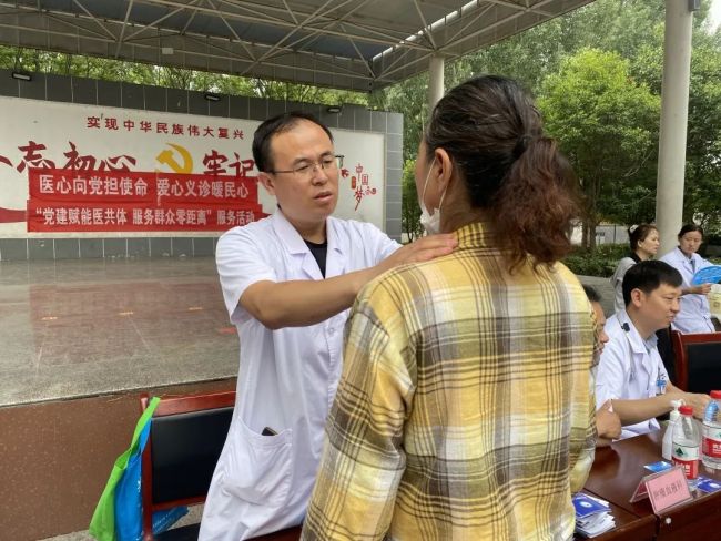 书记讲党课、重温入党誓词、惠民义诊……济宁市第二人民医院开展庆七一系列活动