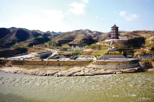艺术最终是一场“还乡之旅”——周刚的十年“黄河颂”