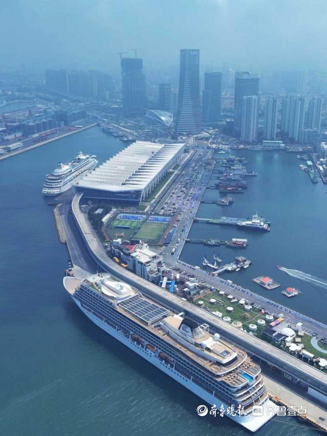 青岛邮轮母港首次“双邮轮同靠”，服务升级带动港城文旅新增长