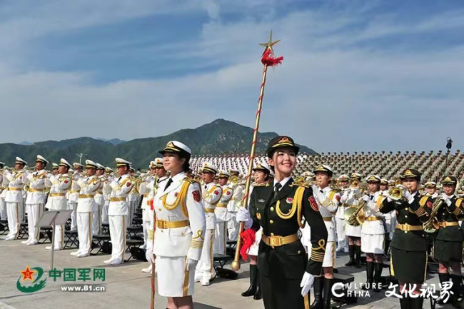 2015、2025两次“九三阅兵”，山艺现代音乐学院校友高远两度参加