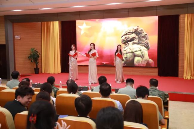 山东力明集团和力明学院隆重庆祝第41个教师节，并举办“诵红色经典铸师魂，秉教育家精神育新人”诗歌朗诵大赛