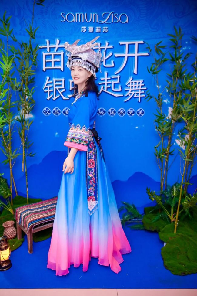 一场场民族风情下午茶在莎蔓莉莎全国各门店燃爆……