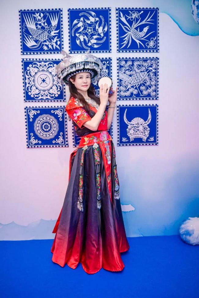 一场场民族风情下午茶在莎蔓莉莎全国各门店燃爆……