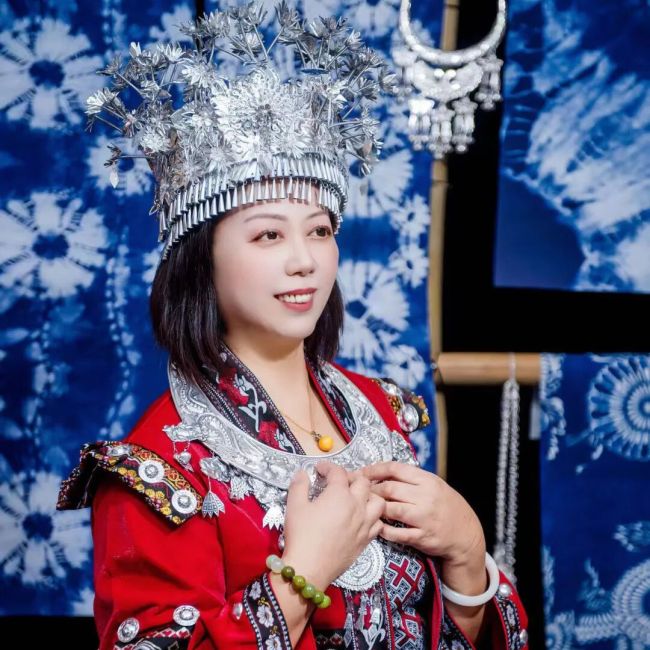 一场场民族风情下午茶在莎蔓莉莎全国各门店燃爆……