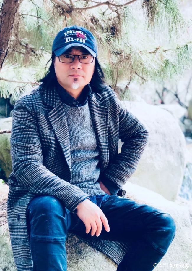 郝孝飞 | 赋予传统水墨艺术以当代审美气质和精神内涵，形成极具辨识度的艺术风格
