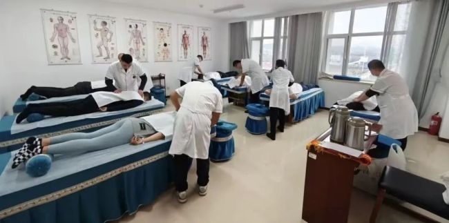 点亮心光，温暖同行！烟台莱山区残疾人联合会组织开展国际盲人节走访活动