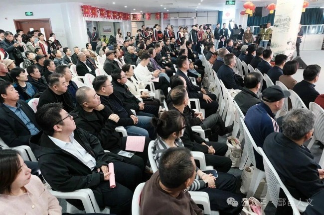 “自在之境——王宇鹏作品展”昨日在潍坊开幕,展期至11月9日