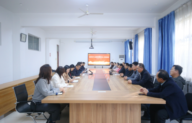 泰安市中心医院召开援疆医务人员欢送会