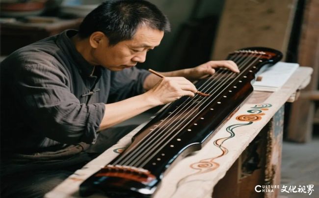 李瑜琪丨髹漆之“大器”——做琴从不是匠活,而是修行