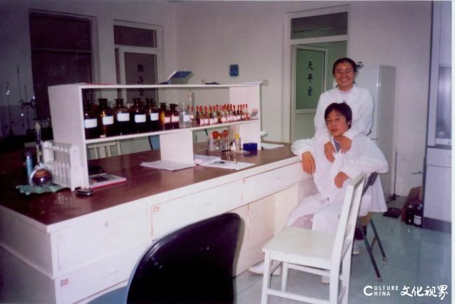 二十余载深耕制药路,伉俪同行践初心 ——步长制药卢颖、刘金华的“双向奔赴”