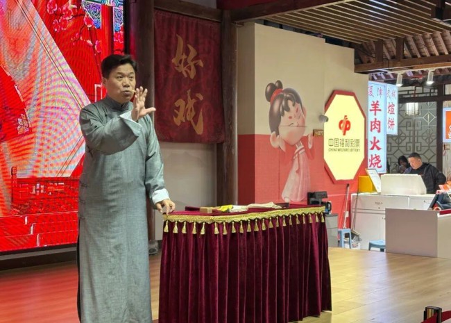 一抹福彩红半城烟火半城情—公益福彩扮靓德州奥莱广场589街区