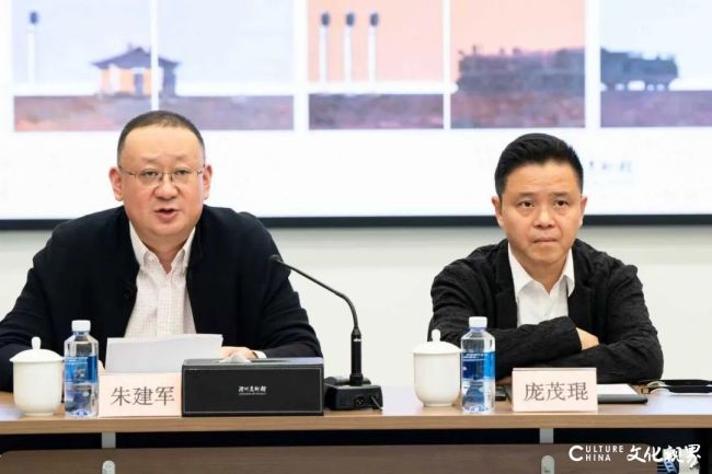 以学术深耕回应城市精神丨“遥远的旅程——梁宇个展”学术研讨会在深圳美术馆举行