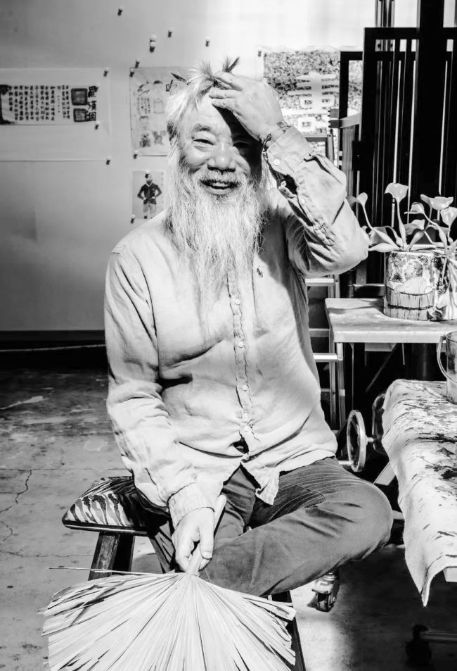 “从南京,到南京:李津四十年”昨日在南京艺术学院美术馆开幕,展期至明年3月9日