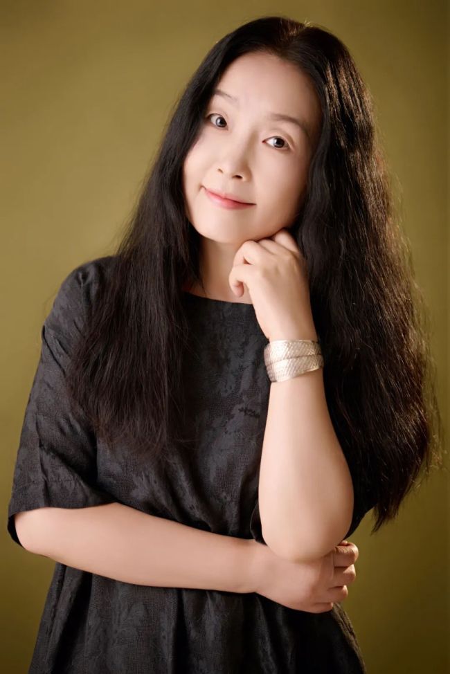 “沐香花树——徐冬青诗意中国画展”在北京开展，展期至10月8日