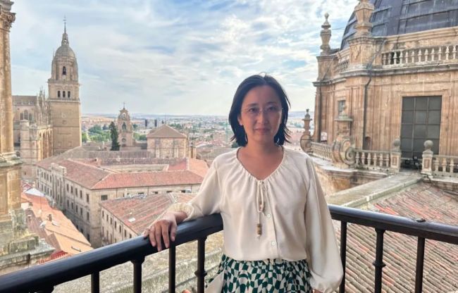 釉彩琉光——王进、尹虹瓷上青绿山水绘画作品欣赏