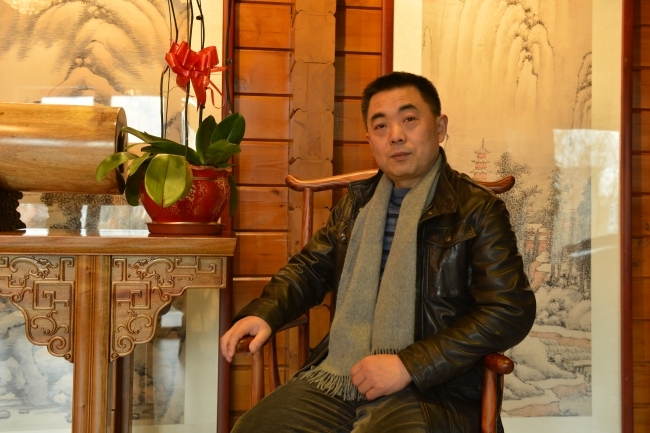 【马上有看点】“不要人夸颜色好 只留清气满乾坤——唐建云南古梅写生创作展”昨日在云南美术馆开展