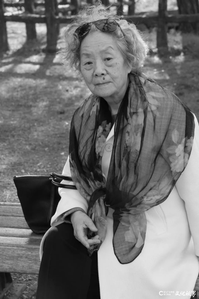 已有丹青约 “重彩”在人间——痛悼著名重彩画家、美术教育家蒋采苹先生