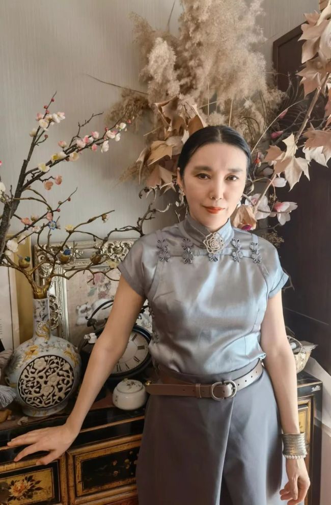 以教启智 以艺立心——王德芳的教学实践与艺术探索