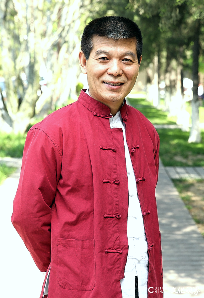 水墨绘生肖,那些藏在生灵万物中的神韵 | 范扬应邀参展“笔墨风华——2025年度中国美术家名家迎春展”