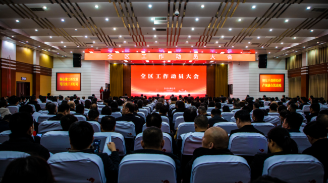 恒信集团董事长张玉强获评潍坊市潍城区“杰出企业家”称号