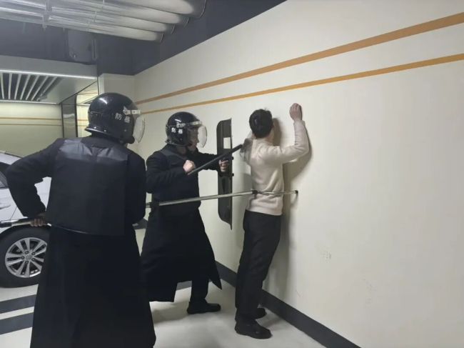 银丰物业以“安全守护 微笑服务 3.0——‘13843’安全管理体系”筑牢园区安全防线